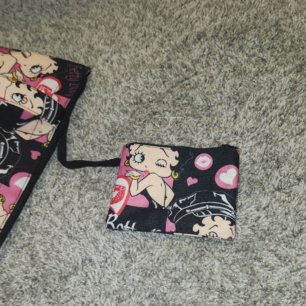 Betty Boop Black and Pink Floral Tote - Picture 6 of 14
